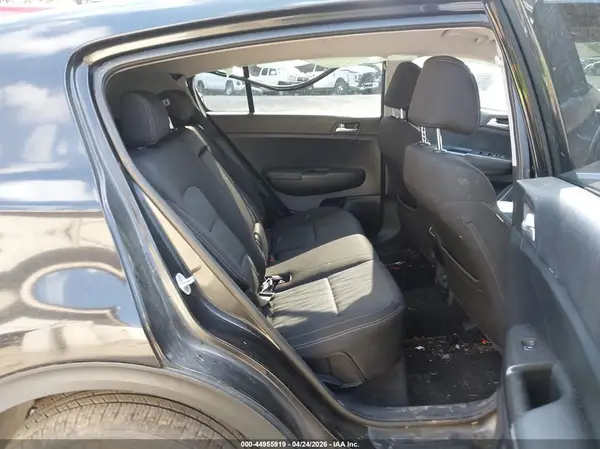 KNDPMCACXH7118119 2017 KIA SPORTAGE - Image 8