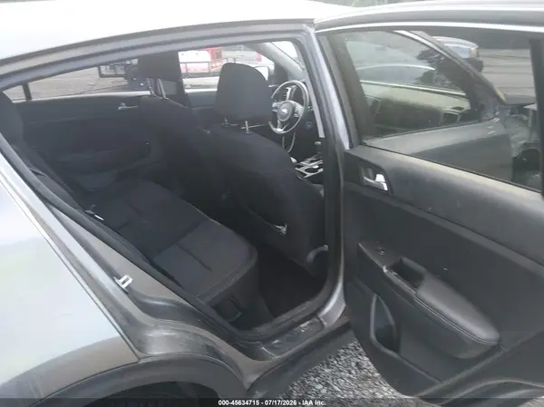 KNDPMCACXH7121408 2017 KIA SPORTAGE - Image 8