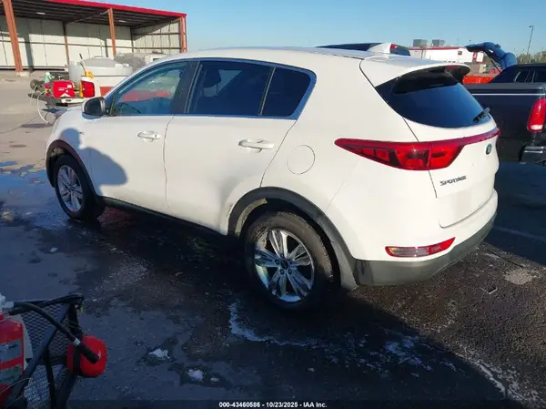 KNDPMCACXH7132862 2017 KIA SPORTAGE - Image 2