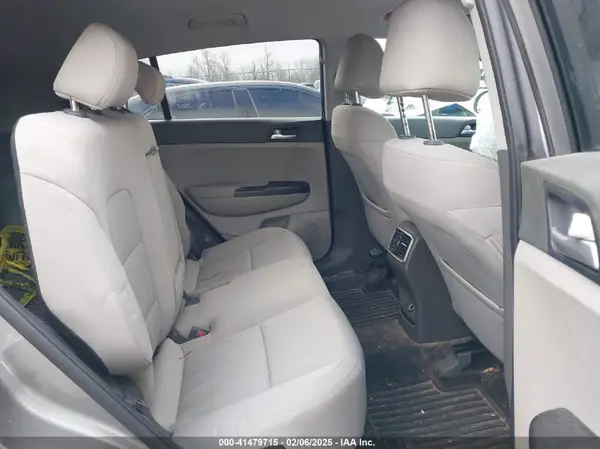 KNDPMCACXH7137947 2017 KIA SPORTAGE - Image 8
