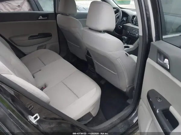 KNDPMCACXH7154148 2017 KIA SPORTAGE - Image 8