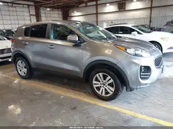 KNDPMCACXH7158183 2017 KIA SPORTAGE