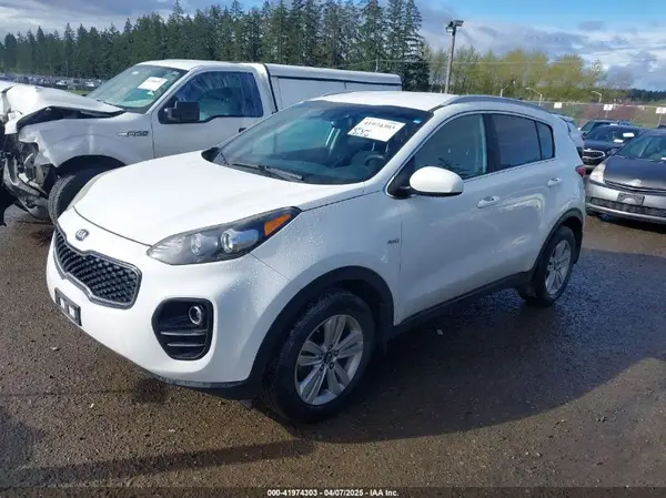 KNDPMCACXH7160726 2017 KIA SPORTAGE - Image 2