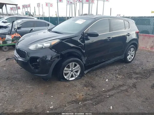 KNDPMCACXH7170060 2017 KIA SPORTAGE - Image 2