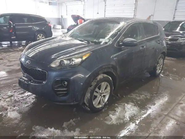 KNDPMCACXH7200240 2017 KIA SPORTAGE - Image 2