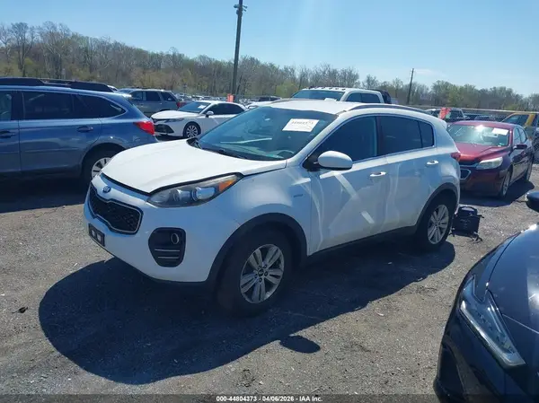 KNDPMCACXH7200965 2017 KIA SPORTAGE - Image 2