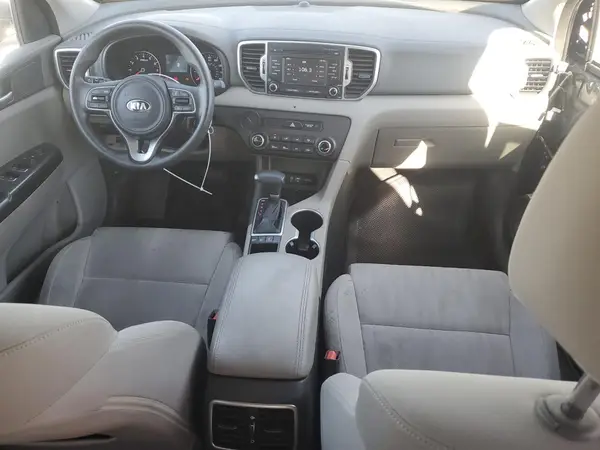 KNDPMCACXH7220438 2017 KIA SPORTAGE - Image 8