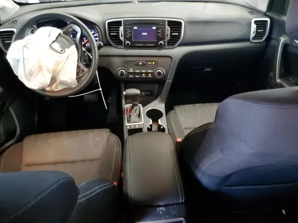 KNDPMCACXH7227034 2017 KIA SPORTAGE - Image 8