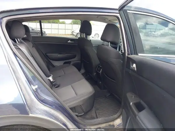 KNDPMCACXH7243055 2017 KIA SPORTAGE - Image 8
