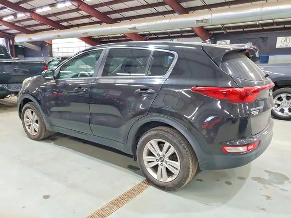 KNDPMCACXH7249194 2017 KIA SPORTAGE - Image 2