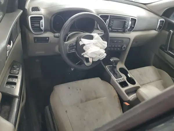 KNDPMCACXH7261958 2017 KIA SPORTAGE - Image 8