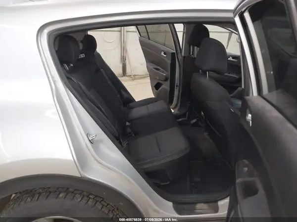KNDPMCACXH7266139 2017 KIA SPORTAGE - Image 8