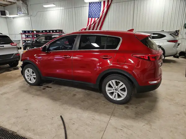 KNDPMCACXH7268554 2017 KIA SPORTAGE - Image 2