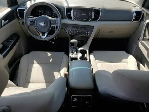 KNDPMCACXH7286164 2017 KIA SPORTAGE - Image 8