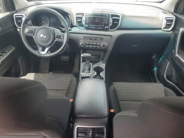 KNDPMCACXJ7307939 2018 KIA SPORTAGE - Image 8
