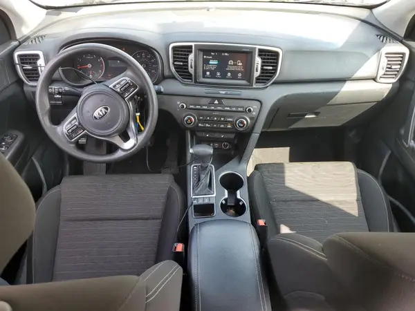 KNDPMCACXJ7309769 2018 KIA SPORTAGE - Image 8