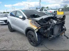 KNDPMCACXJ7309979 2018 KIA SPORTAGE
