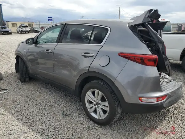 KNDPMCACXJ7316009 2018 KIA SPORTAGE - Image 2