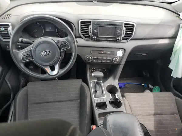 KNDPMCACXJ7316009 2018 KIA SPORTAGE - Image 8