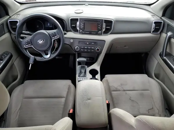 KNDPMCACXJ7321677 2018 KIA SPORTAGE - Image 8