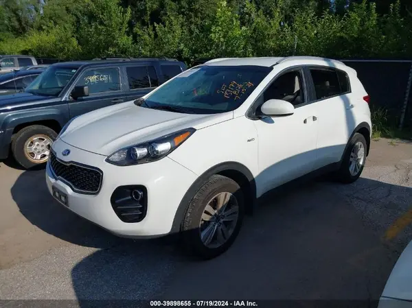 KNDPMCACXJ7327169 2018 KIA SPORTAGE - Image 2