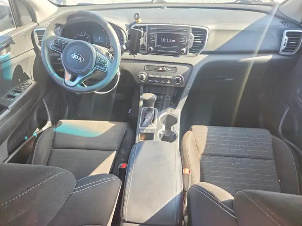 KNDPMCACXJ7329844 2018 KIA SPORTAGE - Image 8