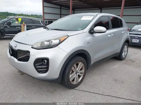 KNDPMCACXJ7337779 2018 KIA SPORTAGE - Image 2