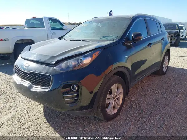 KNDPMCACXJ7338978 2018 KIA SPORTAGE - Image 2