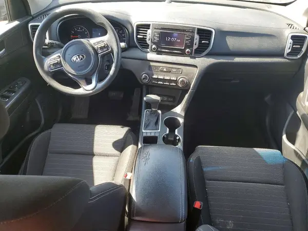 KNDPMCACXJ7344098 2018 KIA SPORTAGE - Image 8