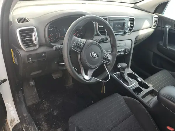 KNDPMCACXJ7346787 2018 KIA SPORTAGE - Image 8