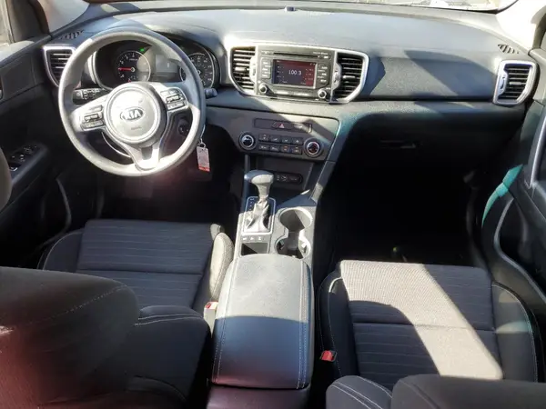 KNDPMCACXJ7350760 2018 KIA SPORTAGE - Image 8