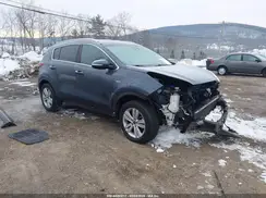 KNDPMCACXJ7355652 2018 KIA SPORTAGE