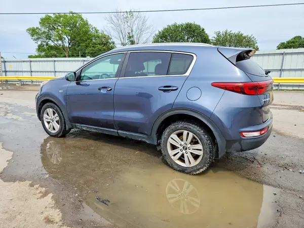 KNDPMCACXJ7368174 2018 KIA SPORTAGE - Image 2