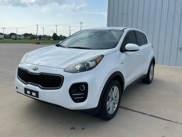 KNDPMCACXJ7372225 2018 KIA SPORTAGE - Image 2