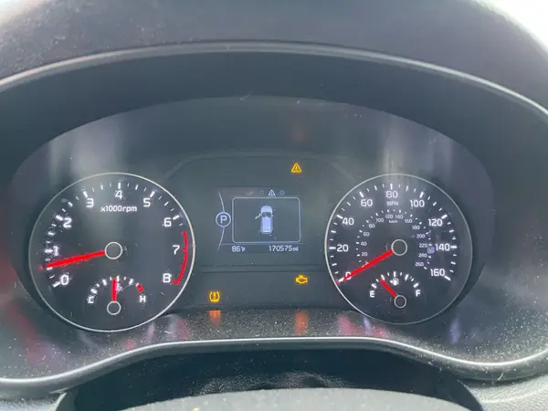 KNDPMCACXJ7372225 2018 KIA SPORTAGE - Image 8