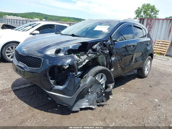 KNDPMCACXJ7373181 2018 KIA SPORTAGE - Image 2