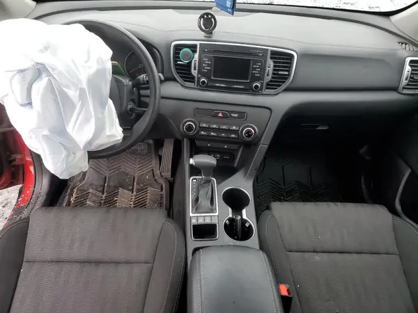 KNDPMCACXJ7386819 2018 KIA SPORTAGE - Image 8