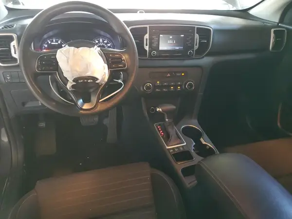 KNDPMCACXJ7401030 2018 KIA SPORTAGE - Image 8