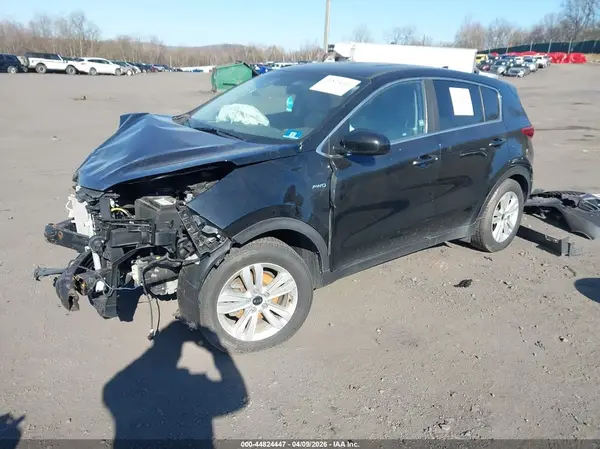 KNDPMCACXJ7402713 2018 KIA SPORTAGE - Image 2