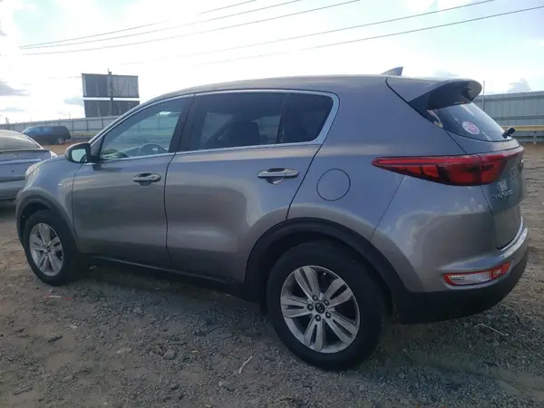 KNDPMCACXJ7403280 2018 KIA SPORTAGE - Image 2