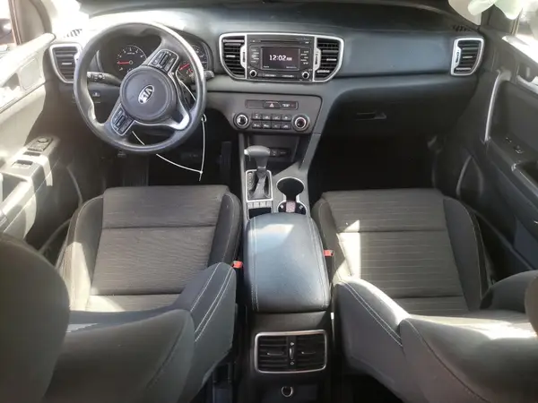 KNDPMCACXJ7403280 2018 KIA SPORTAGE - Image 8