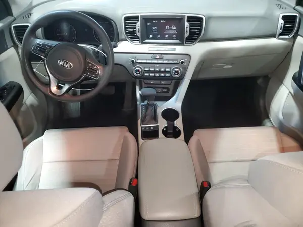KNDPMCACXJ7421830 2018 KIA SPORTAGE - Image 8
