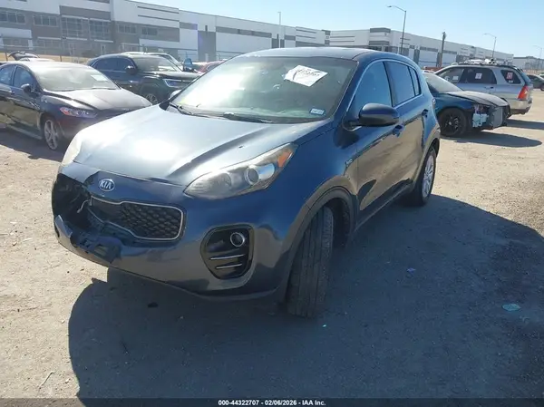 KNDPMCACXJ7422346 2018 KIA SPORTAGE - Image 2