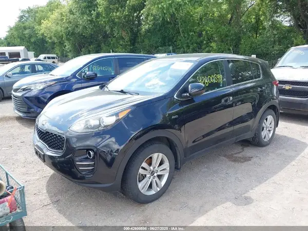 KNDPMCACXJ7426168 2018 KIA SPORTAGE - Image 2