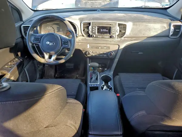 KNDPMCACXJ7430818 2018 KIA SPORTAGE - Image 8