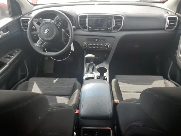 KNDPMCACXJ7436215 2018 KIA SPORTAGE - Image 8