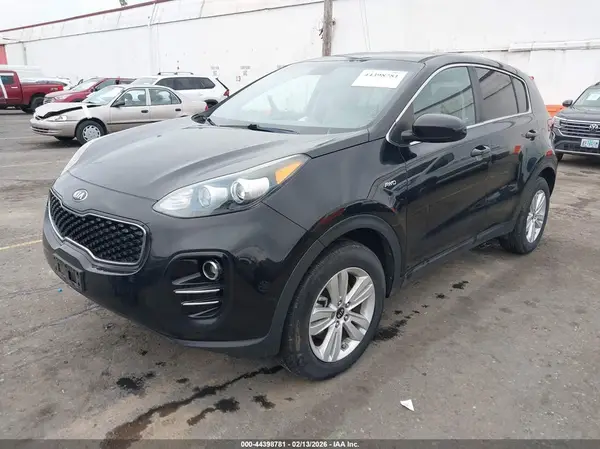 KNDPMCACXJ7436778 2018 KIA SPORTAGE - Image 2