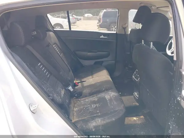 KNDPMCACXJ7437879 2018 KIA SPORTAGE - Image 8