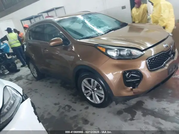 KNDPMCACXJ7446520 2018 KIA SPORTAGE - Image 1
