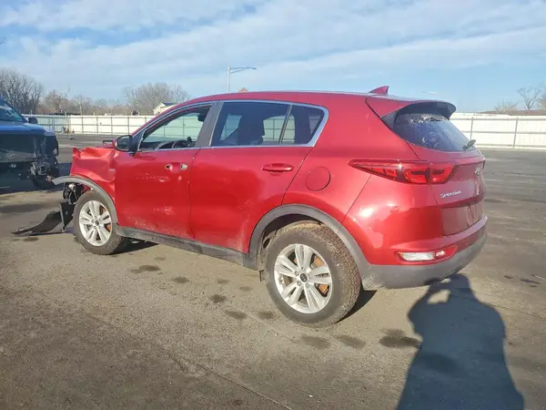 KNDPMCACXJ7448185 2018 KIA SPORTAGE - Image 2